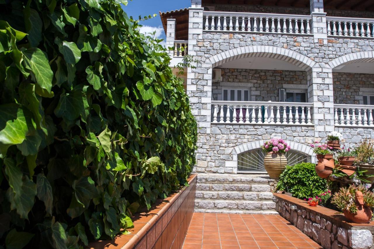 Amalia Apartments Stoúpa Exterior foto